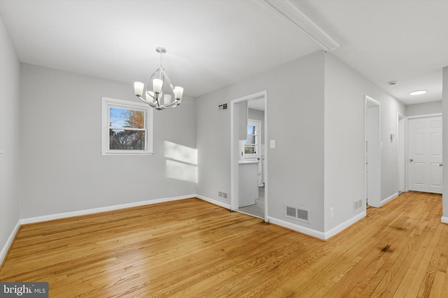 6703 Glenkirk Road photo 7