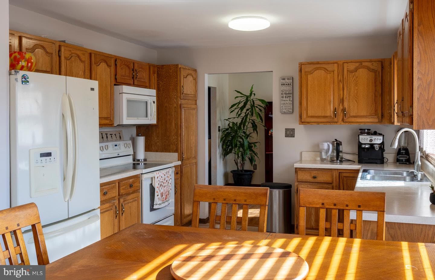 212 New Avenue photo 10