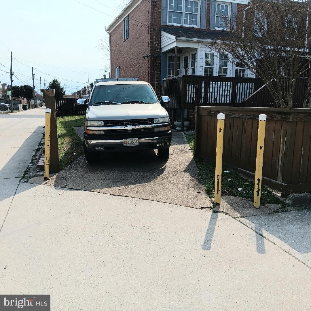6948 Broening Road photo 5