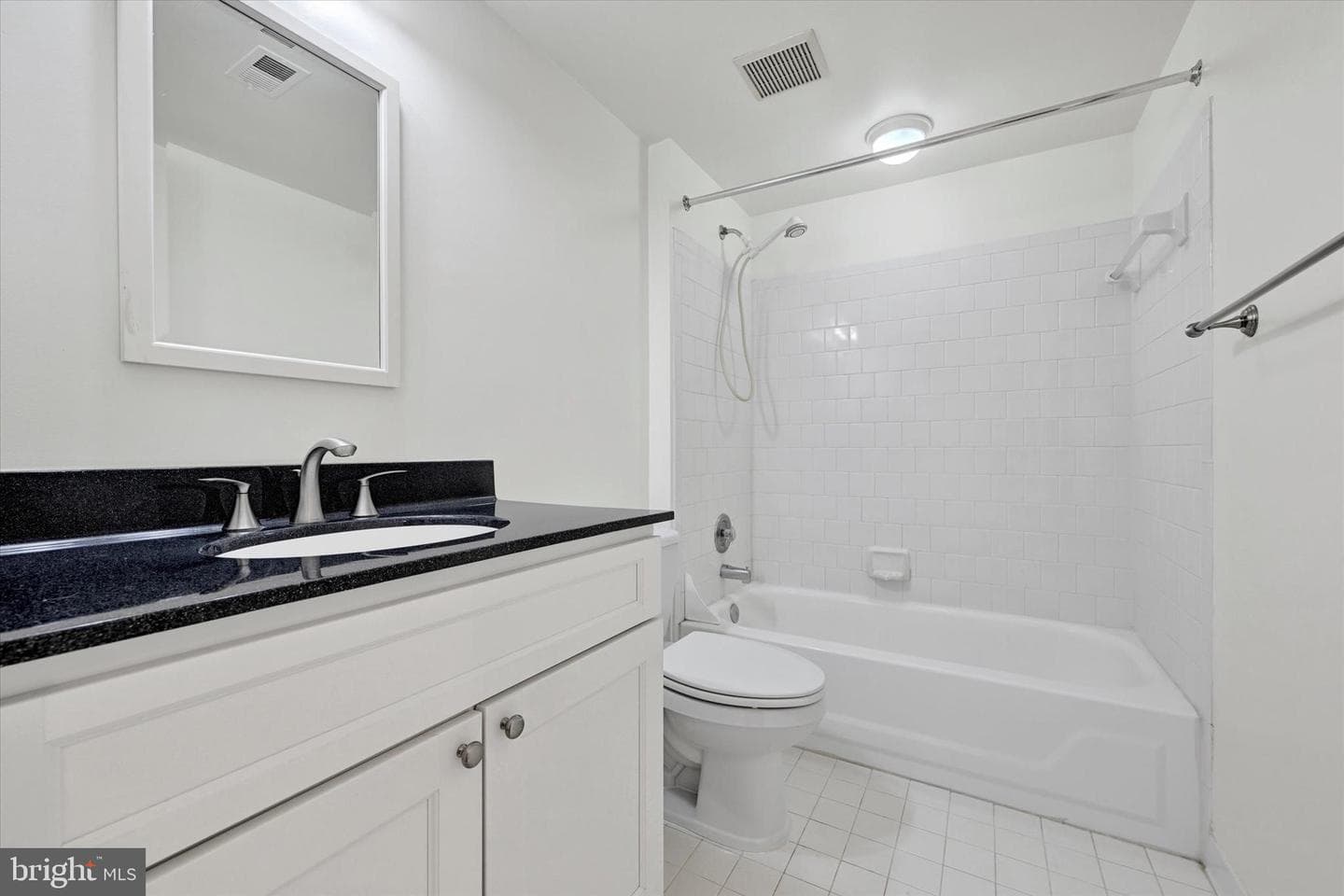 2 Elphin Court #202 photo 24
