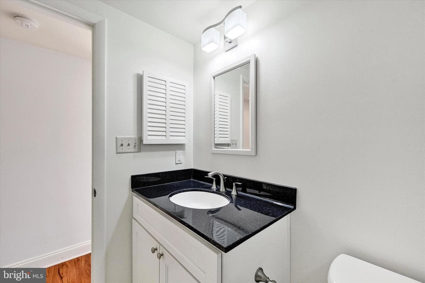 2 Elphin Court #202 photo 25