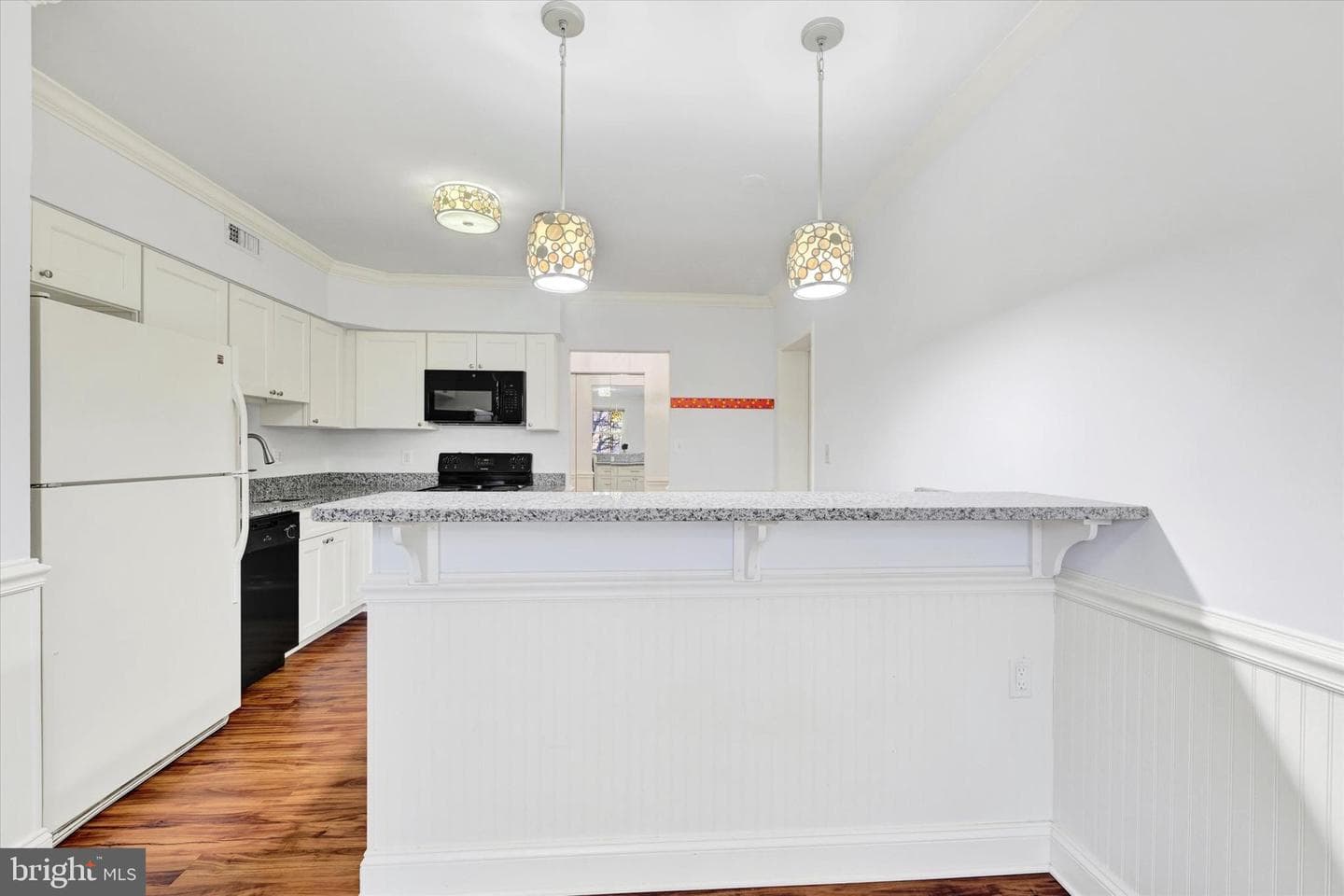 2 Elphin Court #202 photo 6