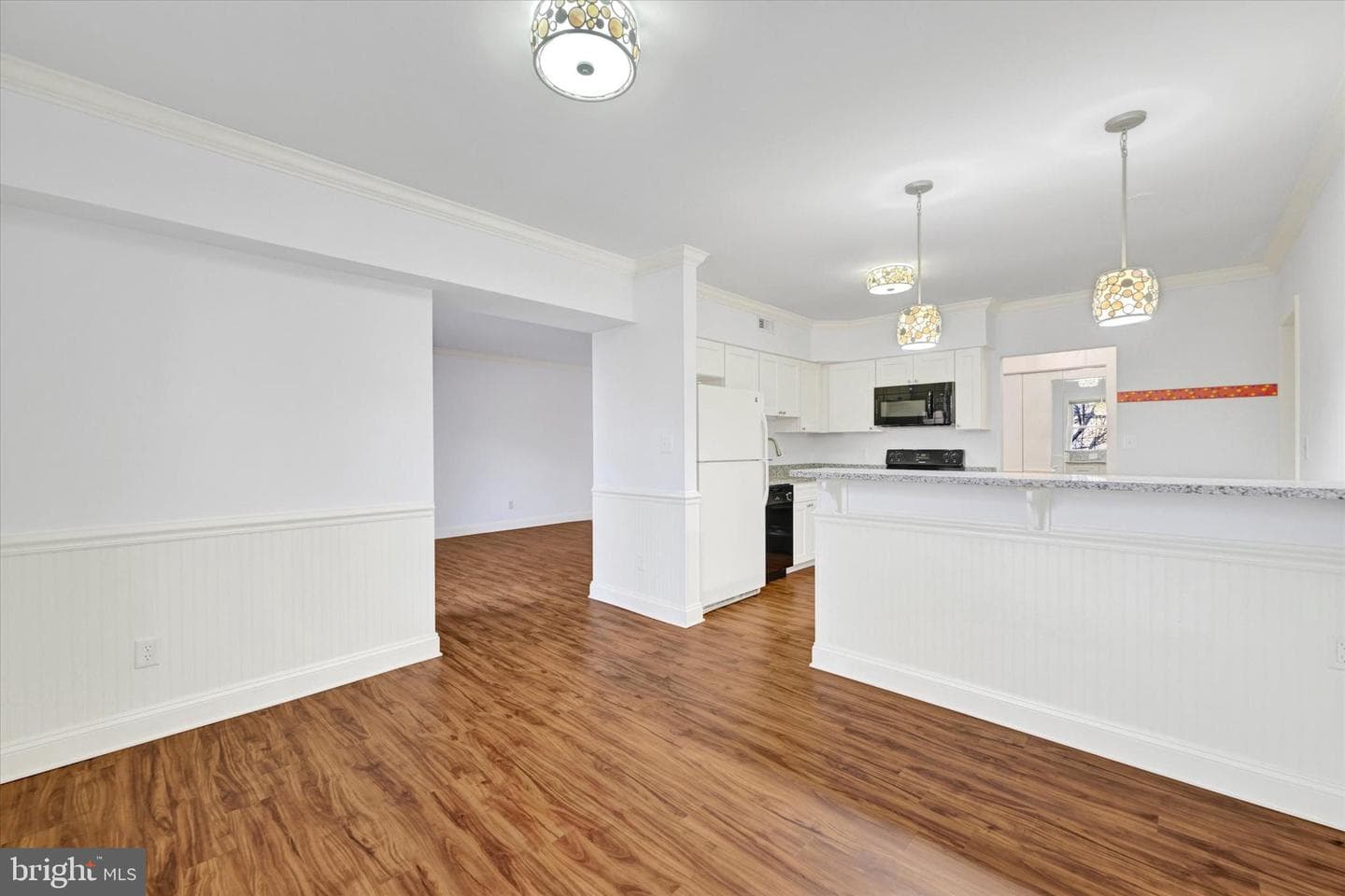 2 Elphin Court #202 photo 7