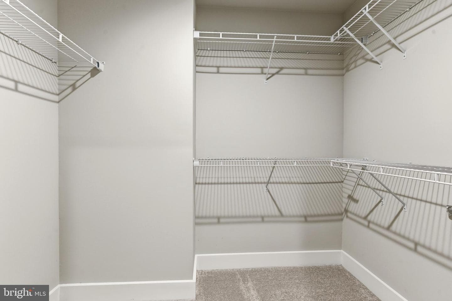 2036 William Avenue photo 38
