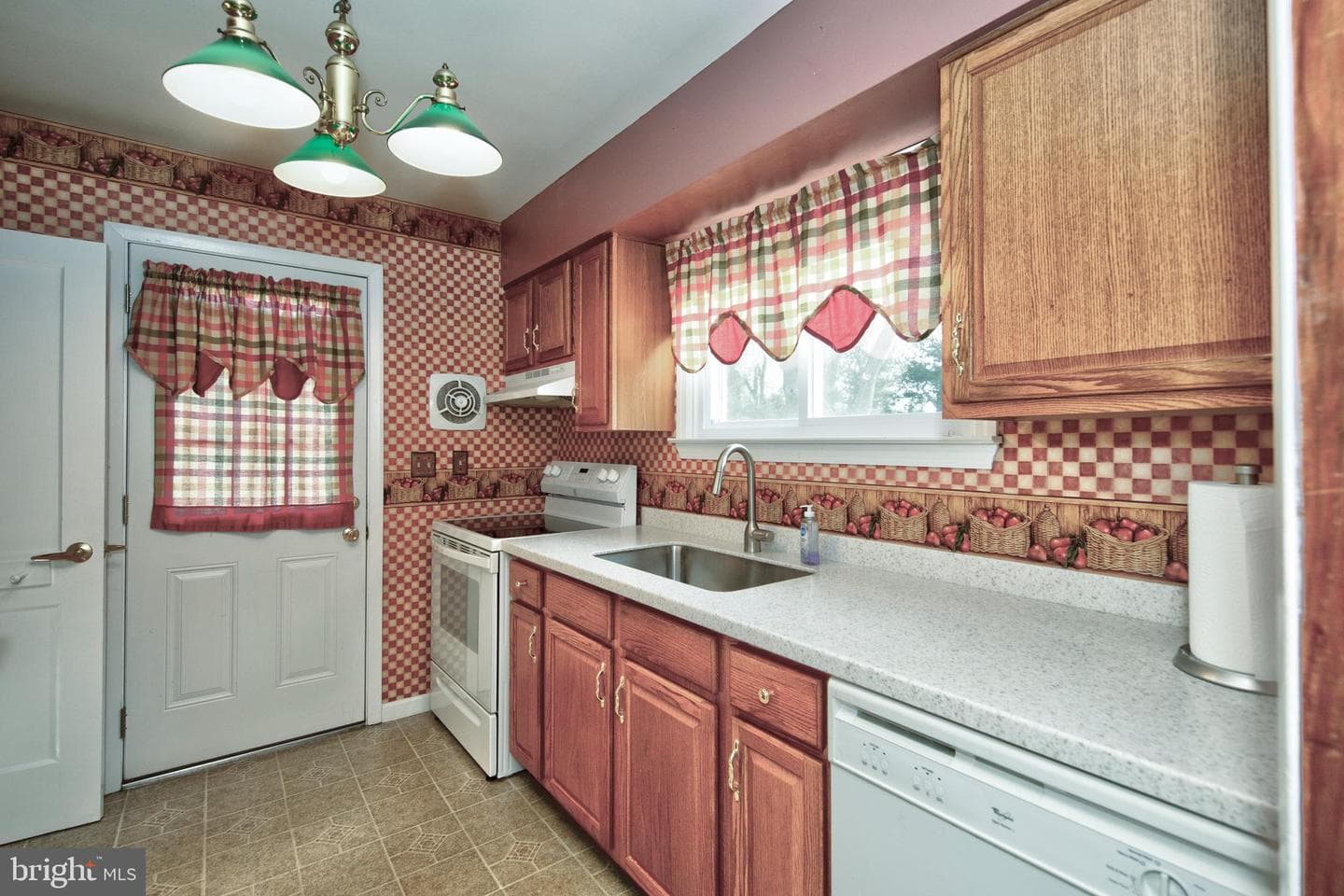 8809 Lakewood Road photo 10