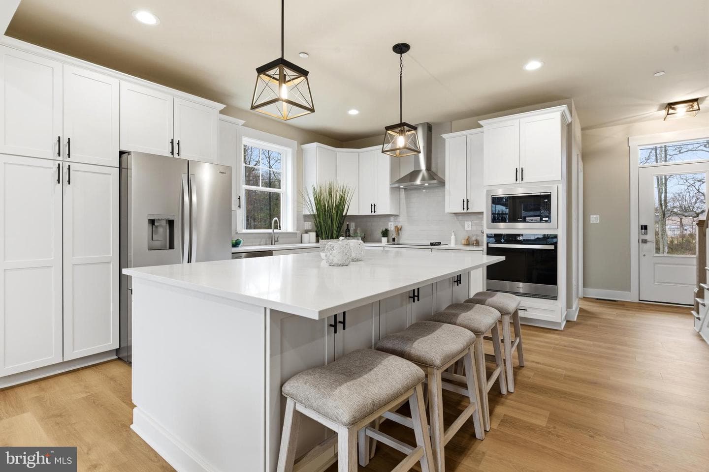 2032 William Avenue photo 8