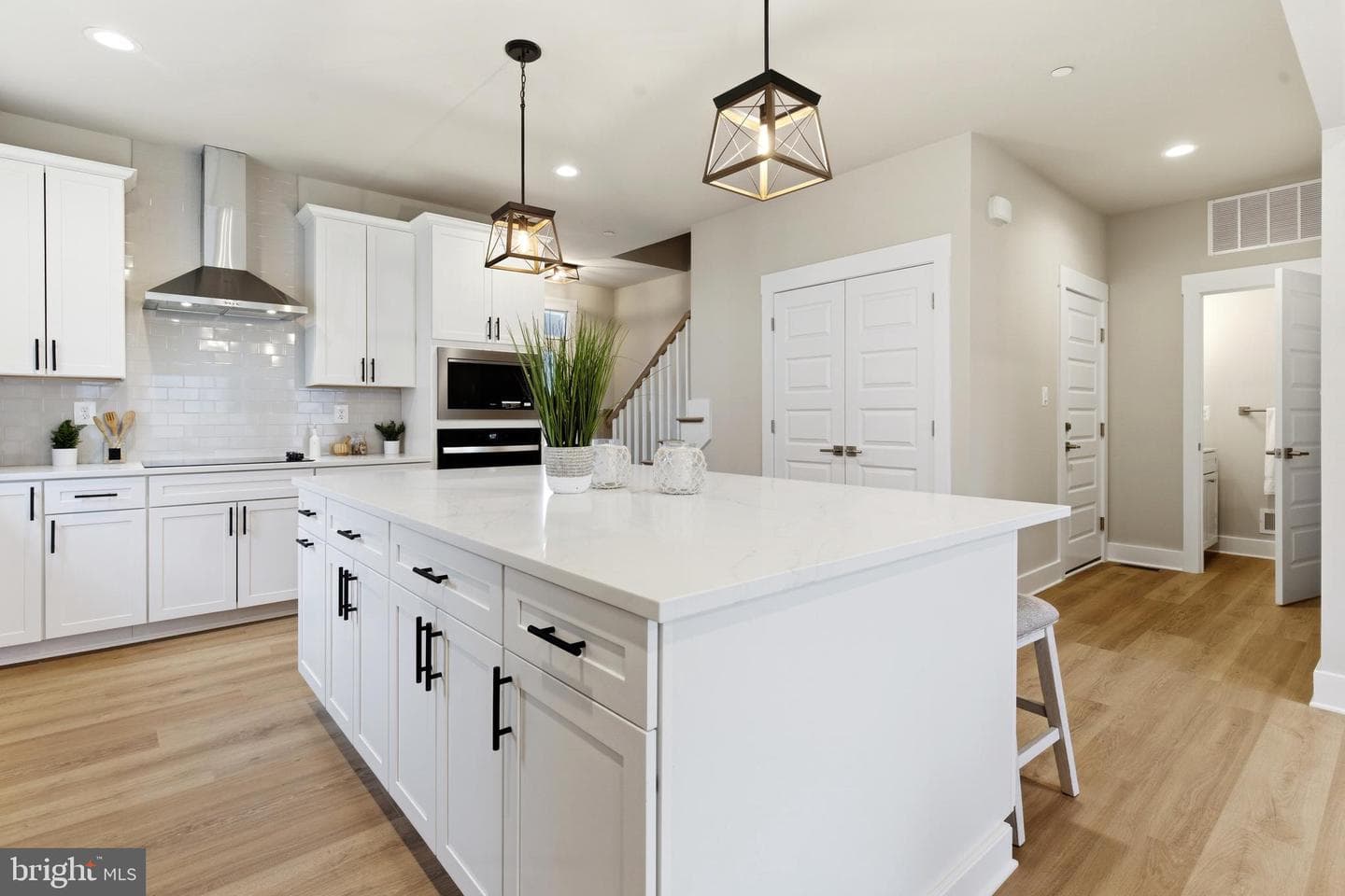 2032 William Avenue photo 9