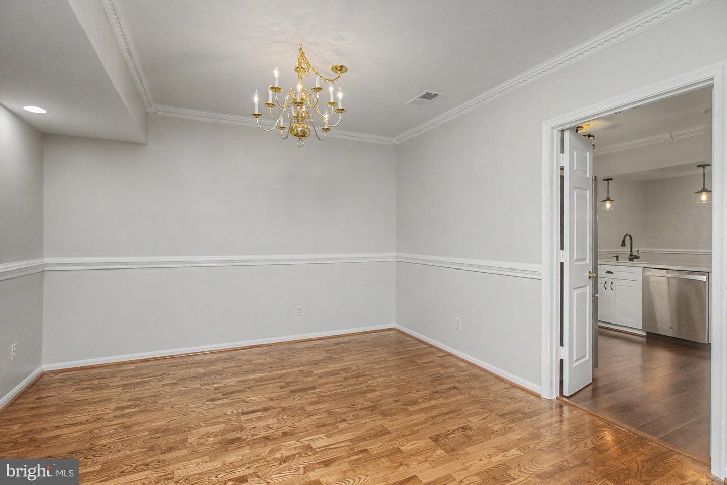 210 Belmont Forest Court #306 photo 15