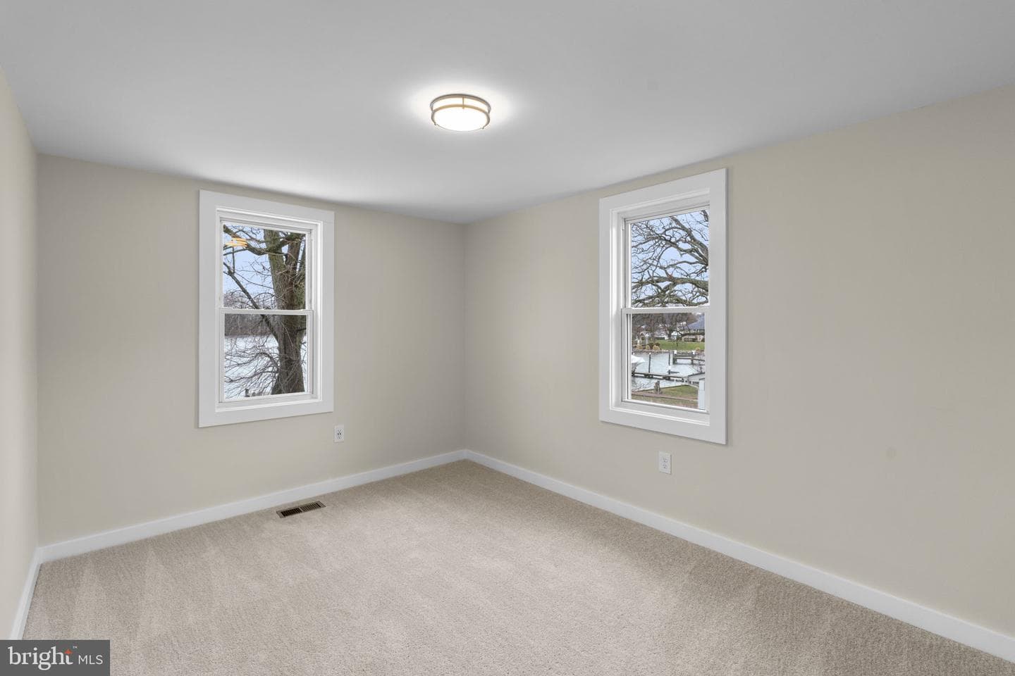 10 Kingston Park photo 24