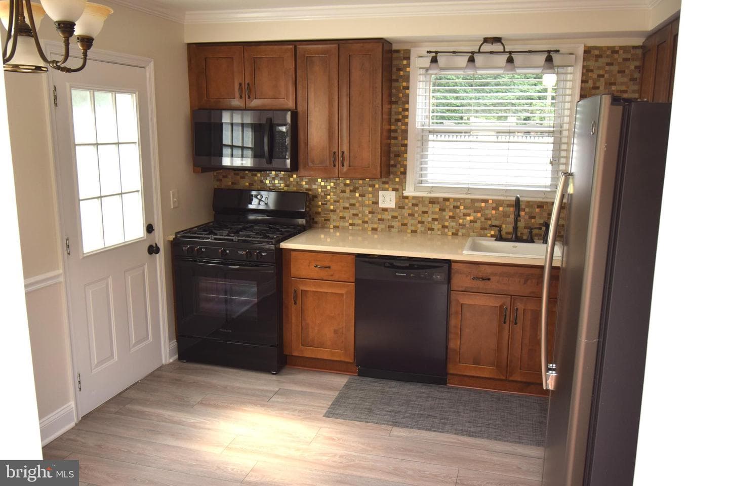 1354 Sudvale Road photo 4
