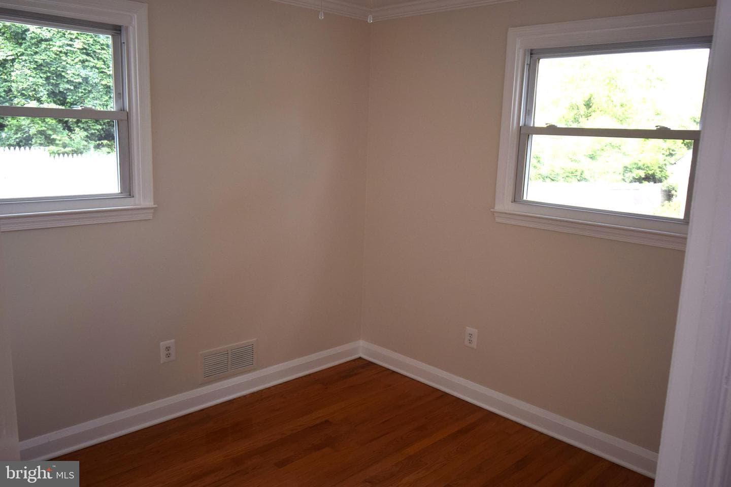 1354 Sudvale Road photo 8