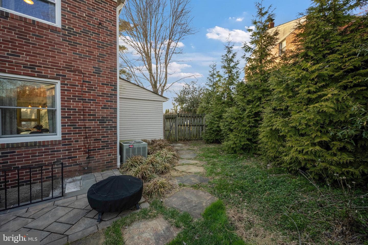 1311 Glenmont Road photo 35
