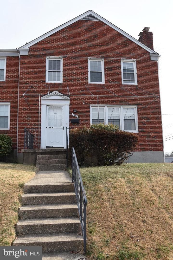 1582 Cottage Lane photo 3