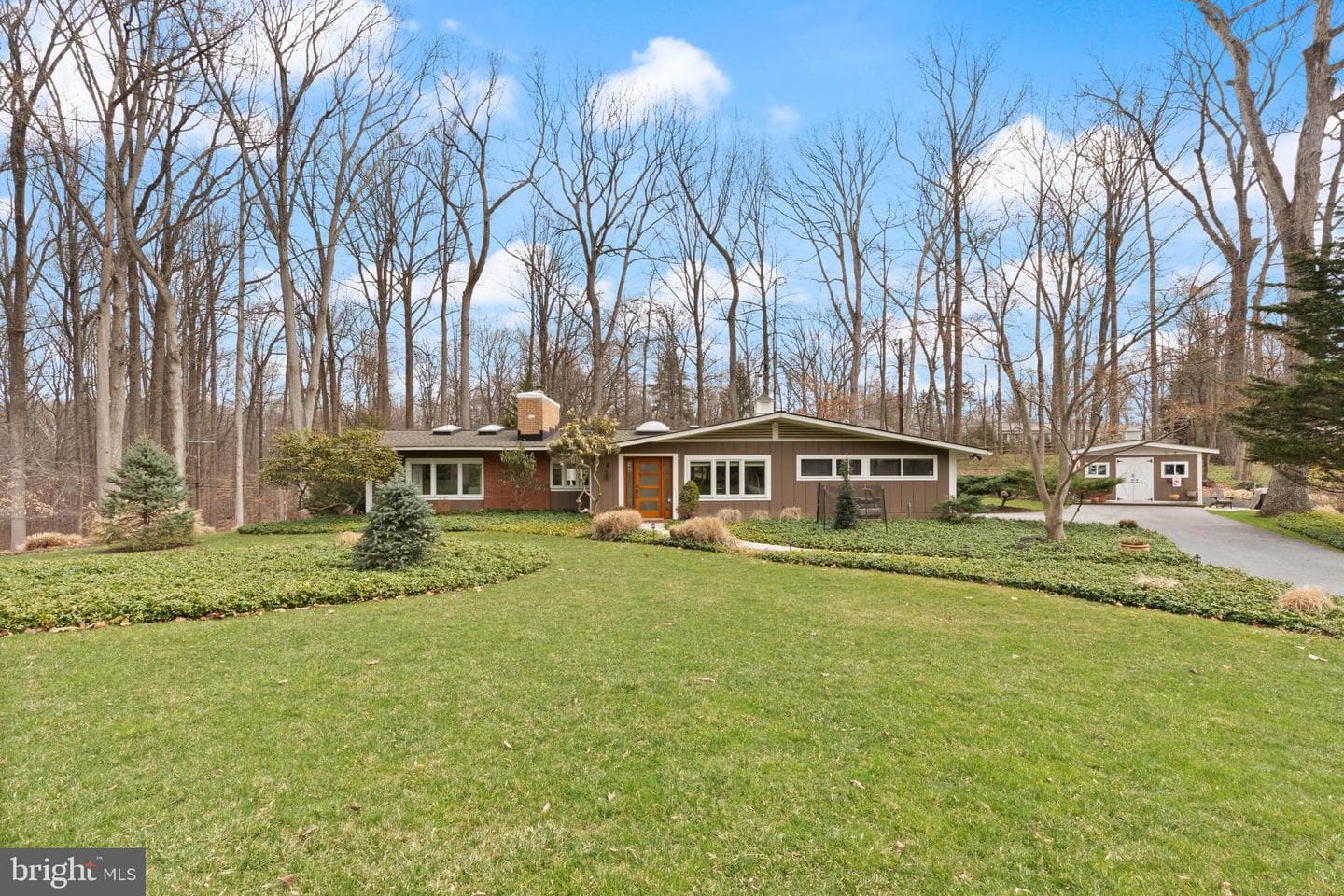 1403 Ellenglen Road photo 2
