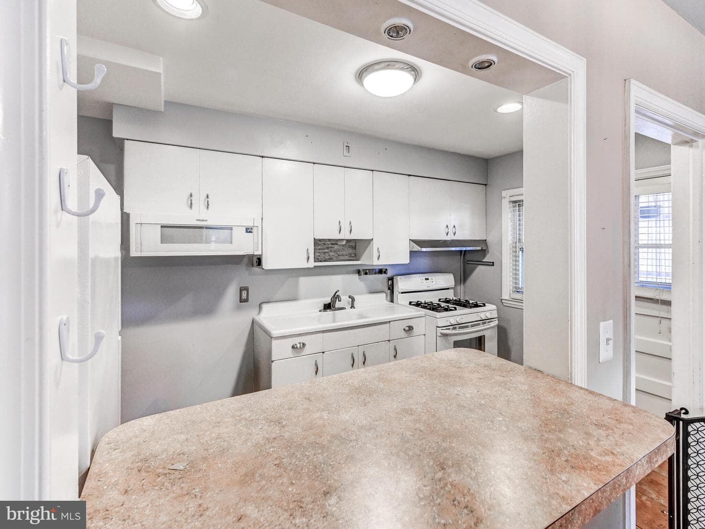 102 Lyndale Avenue photo 15