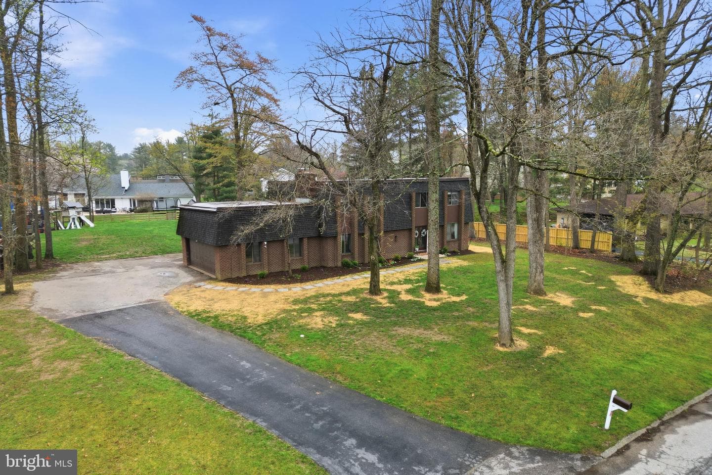 3413 Englemeade Road photo 5
