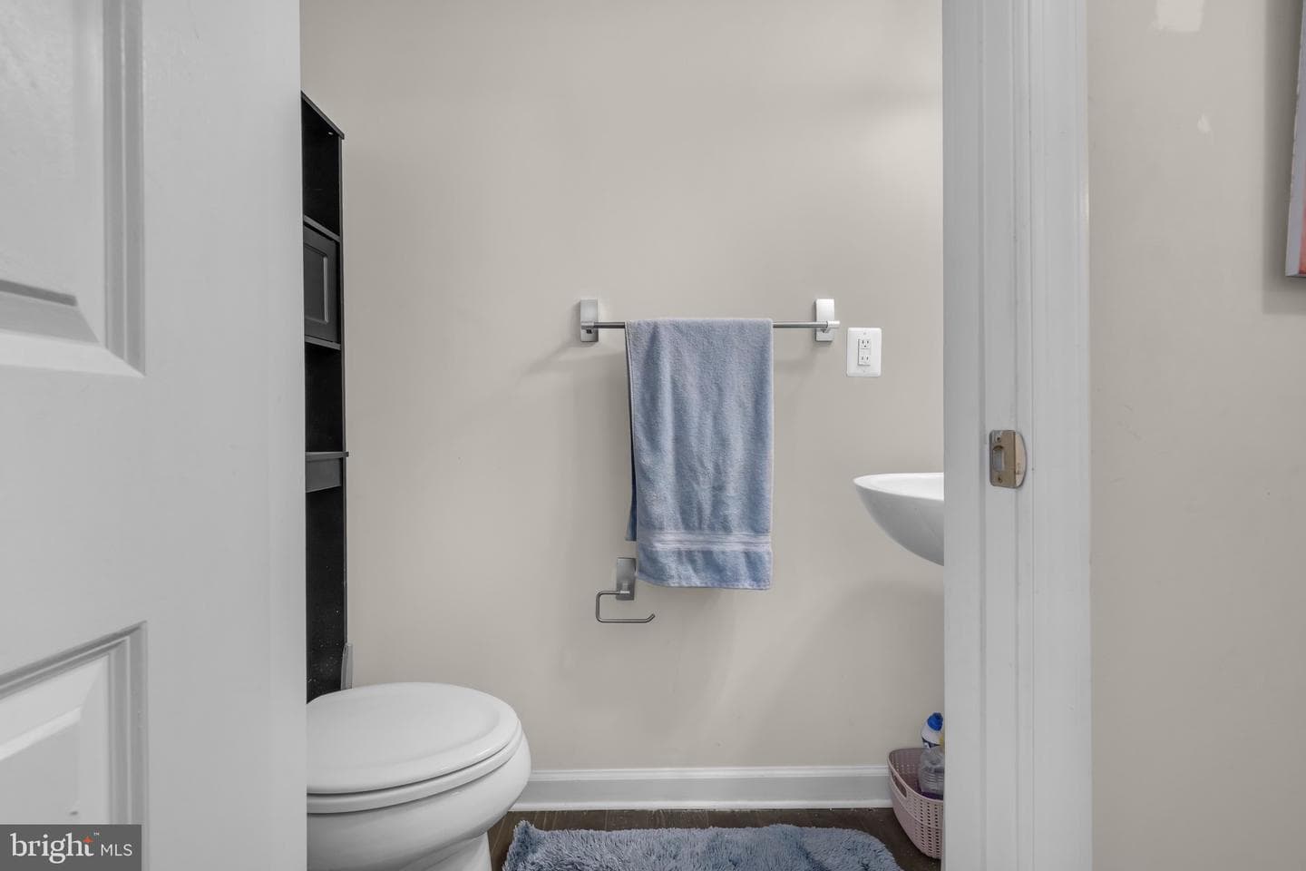 9424 Adelaide Lane photo 9