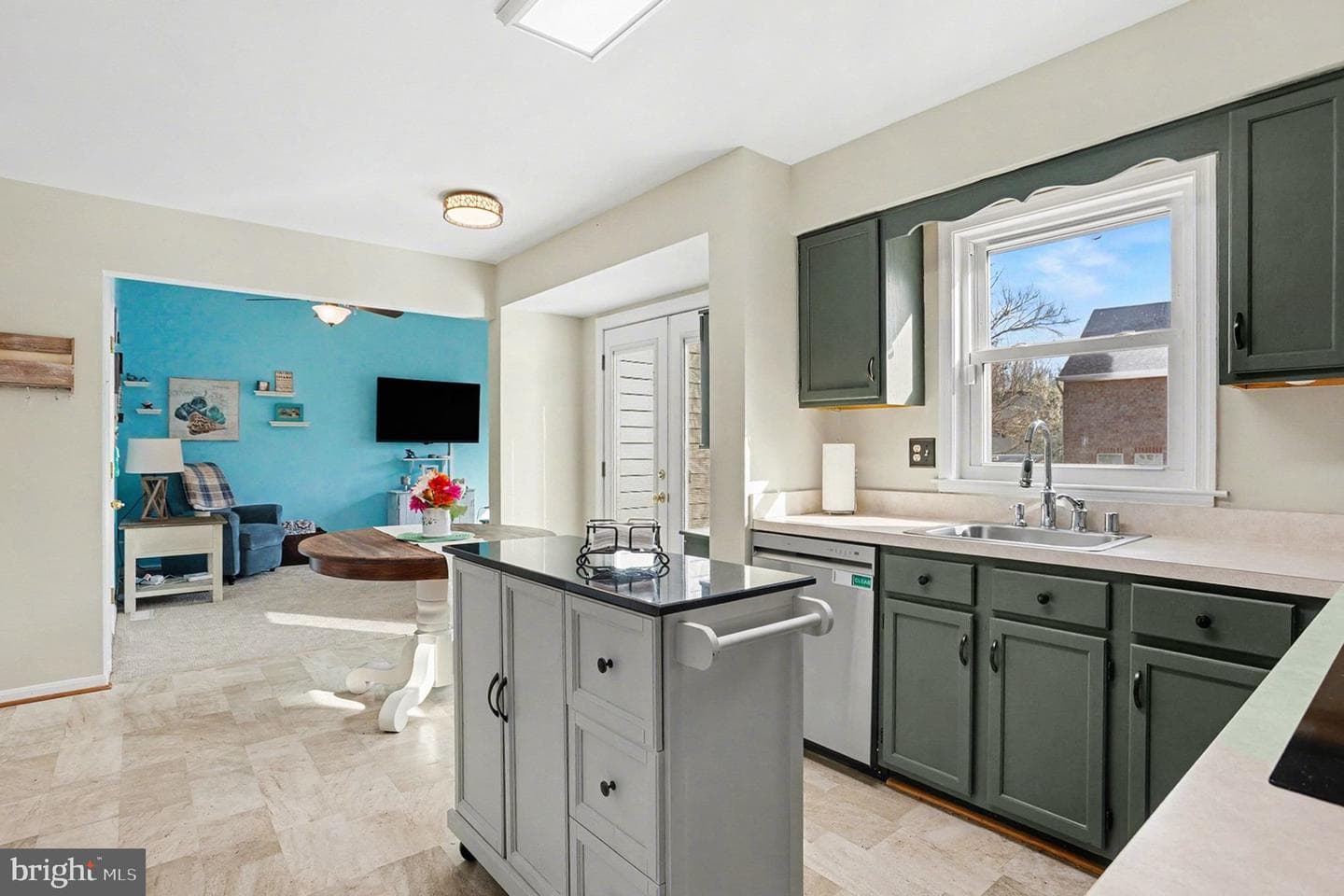 4400 Cottington photo 11
