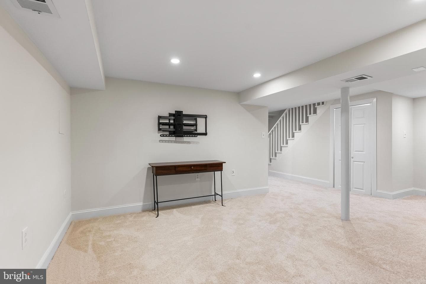 715 Morningside Drive photo 31