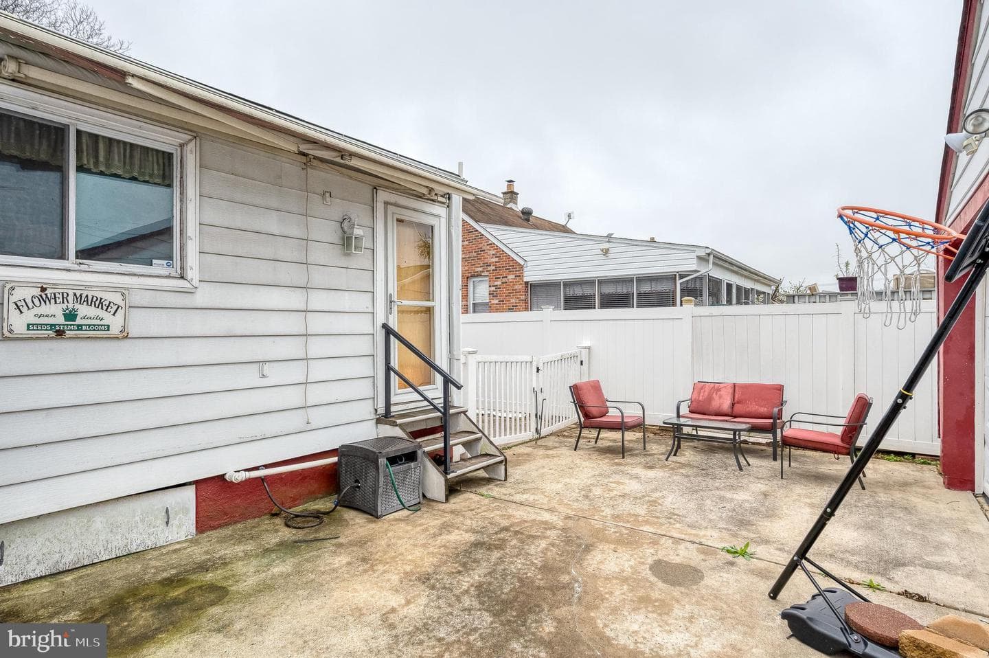 94 Avalon Avenue photo 54