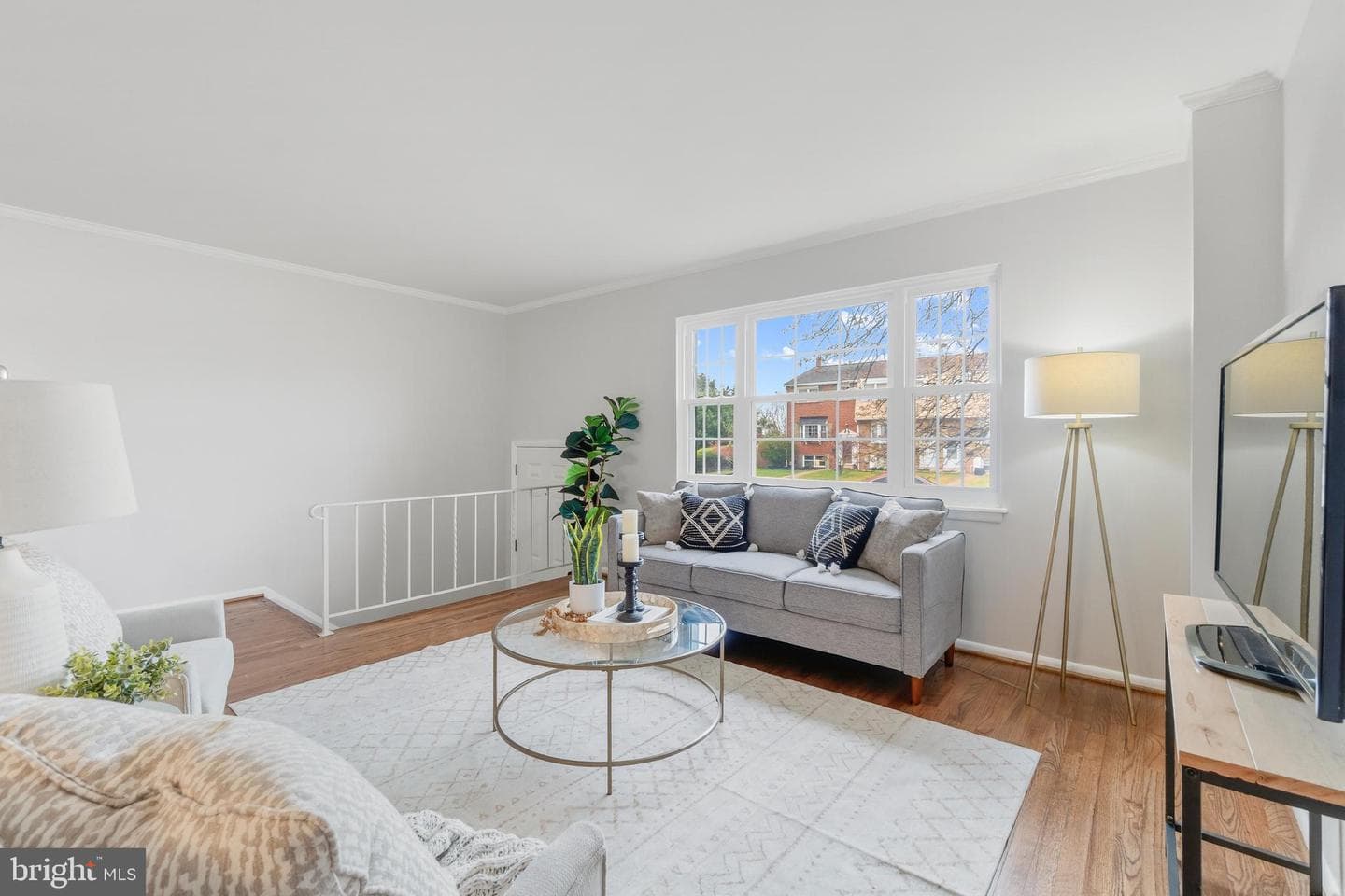 957 Stormont Circle photo 5