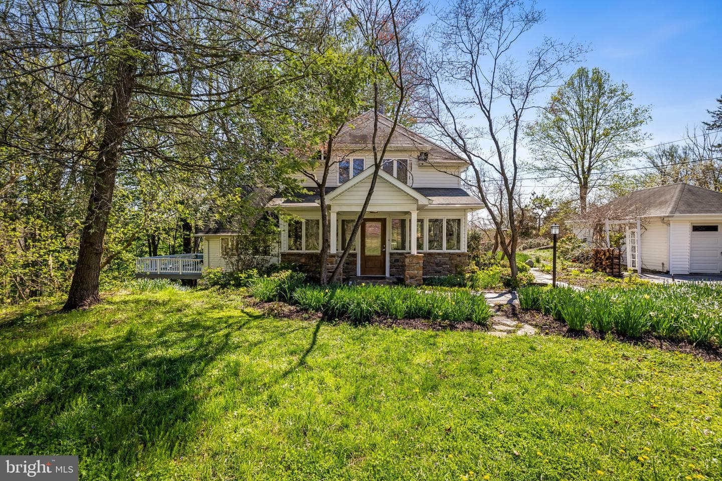 8230 Dogwood Road photo 1