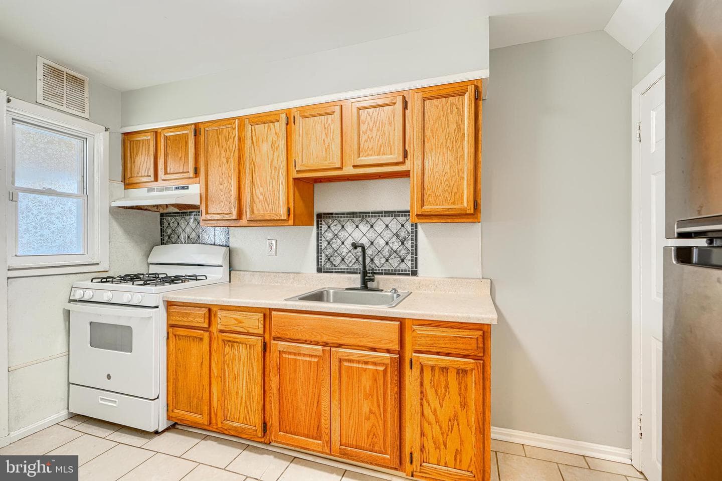 2073 Jasmine Road photo 9
