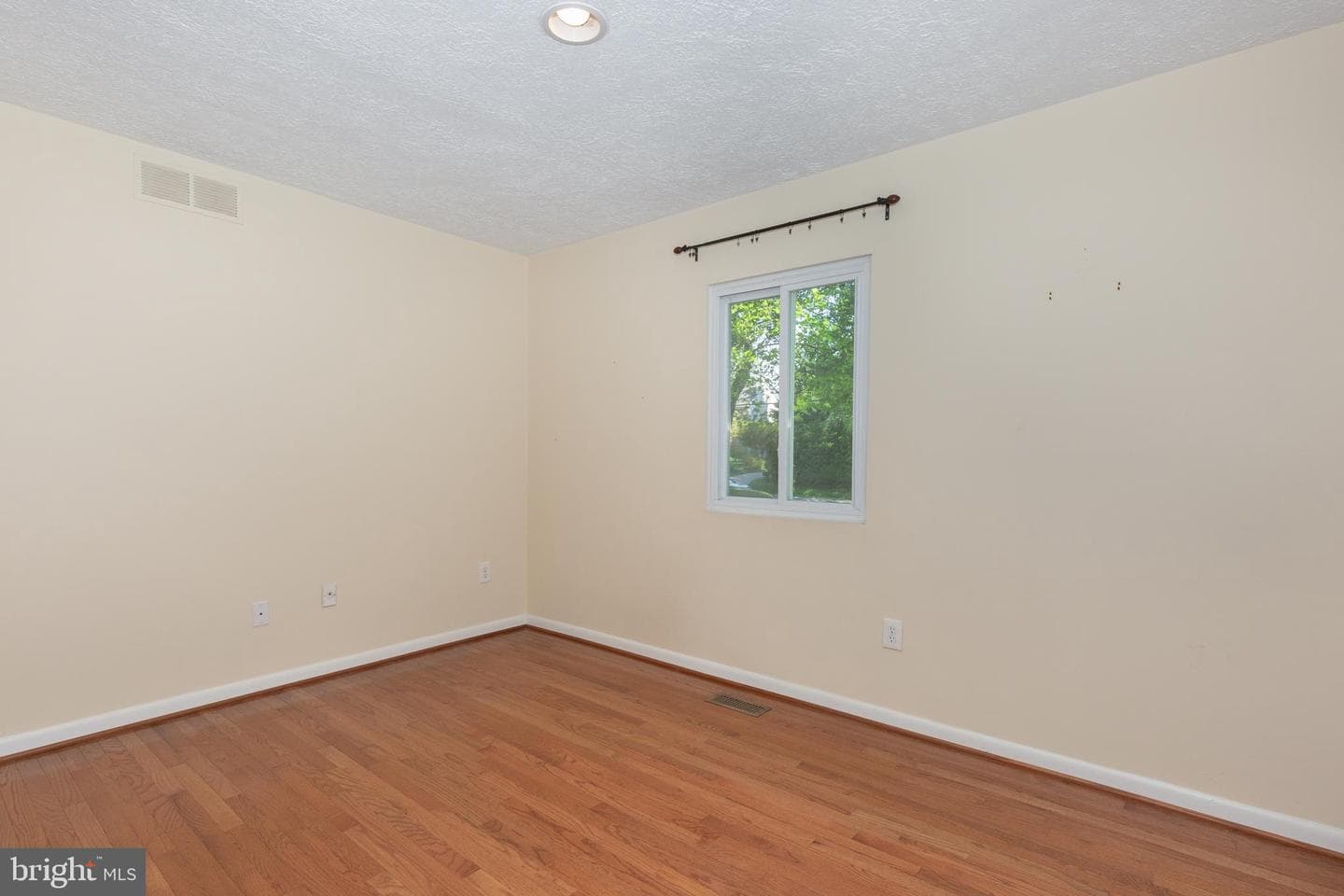 12360 Greenspring Avenue photo 15