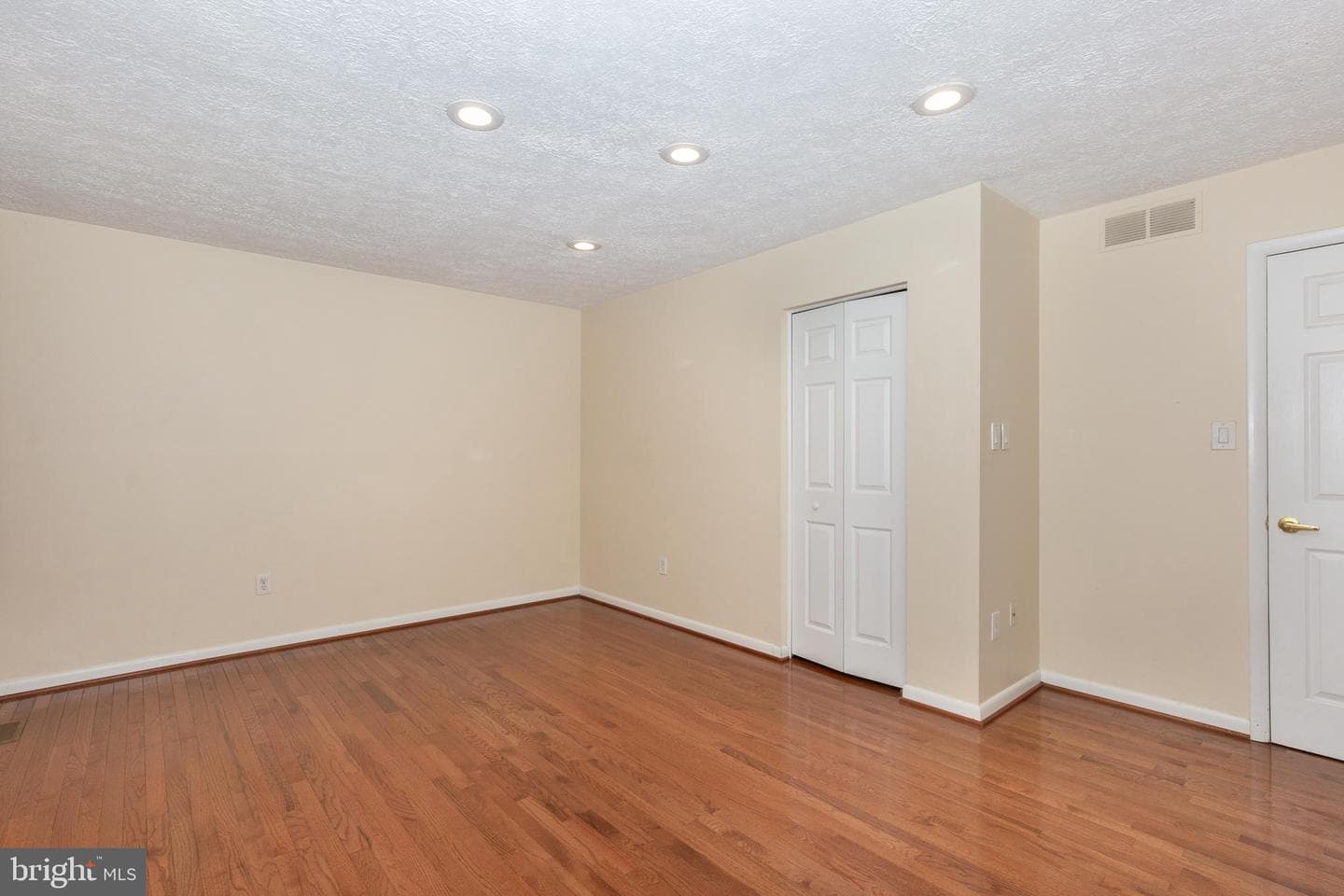 12360 Greenspring Avenue photo 21