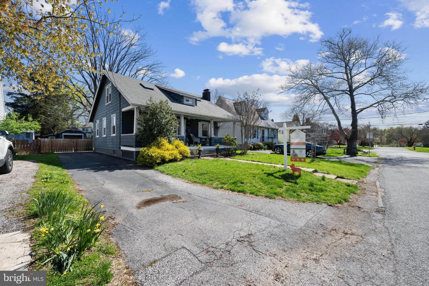 604 College Avenue photo 3