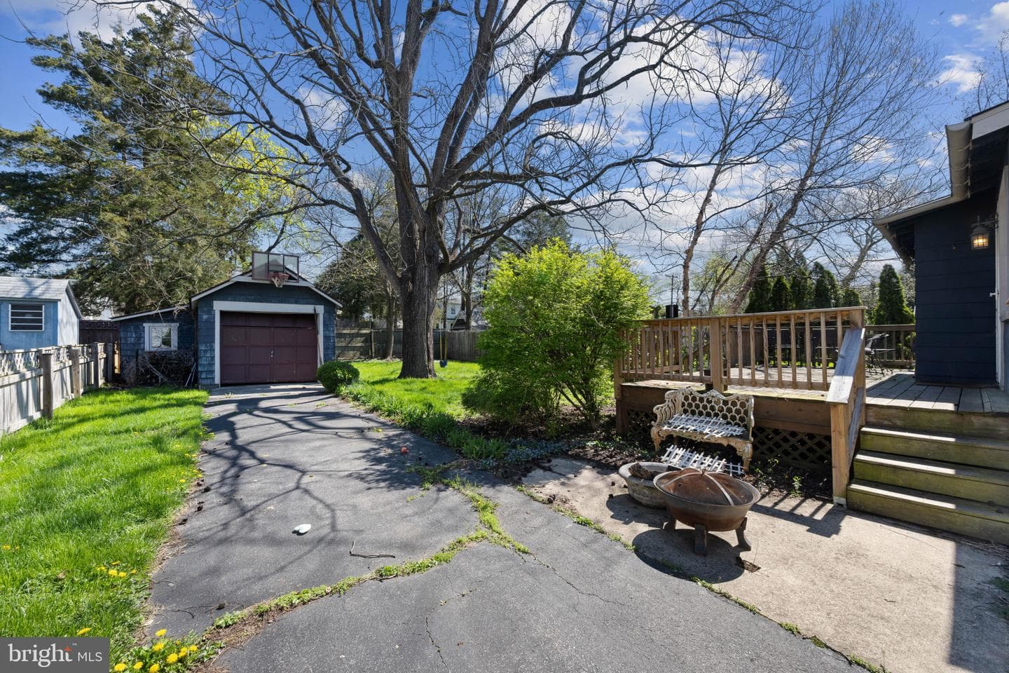 604 College Avenue photo 32