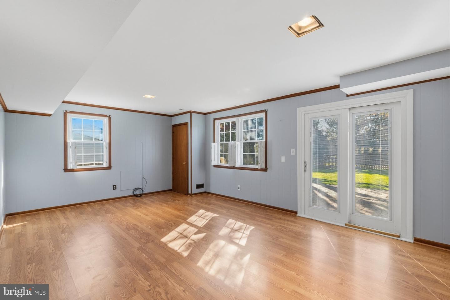 2413 Spring Lake Drive photo 3