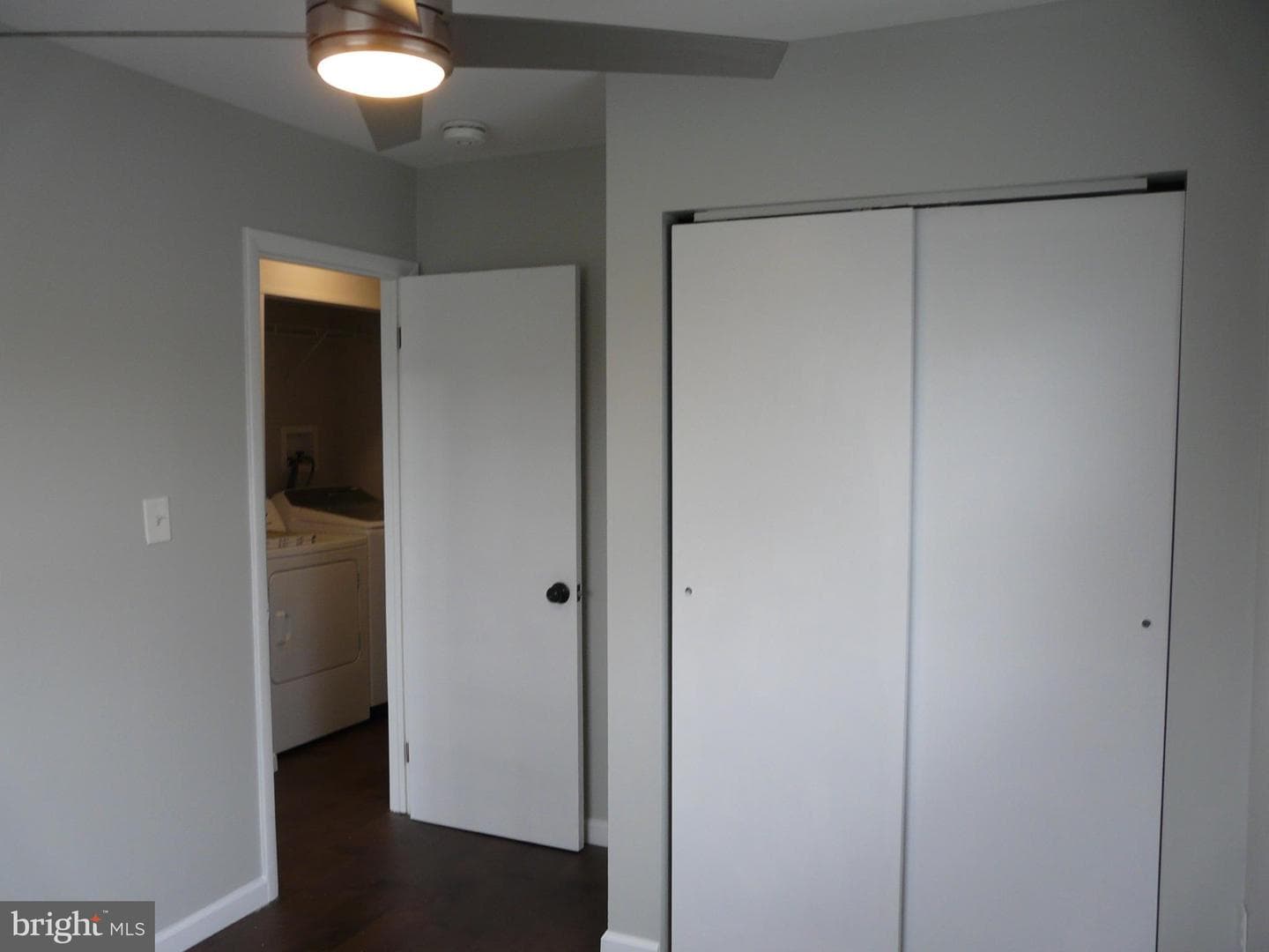 1009 Fuselage Avenue photo 13