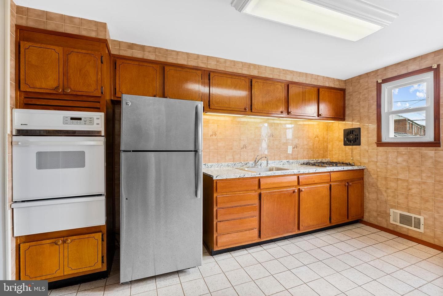 1041 Foxwood Lane photo 14