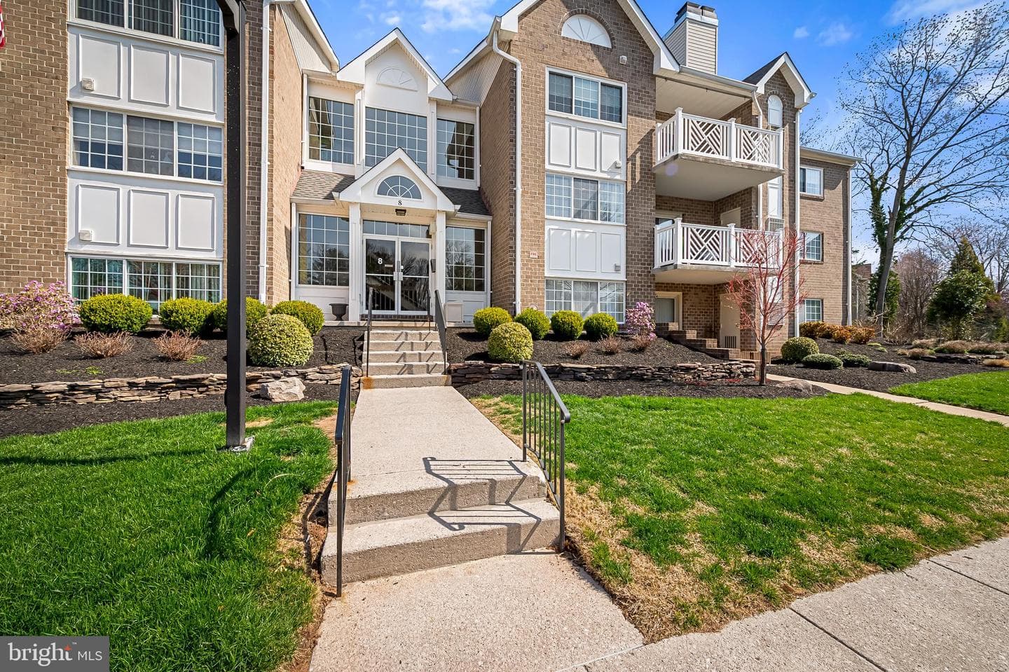 8 Bandon Court #204
