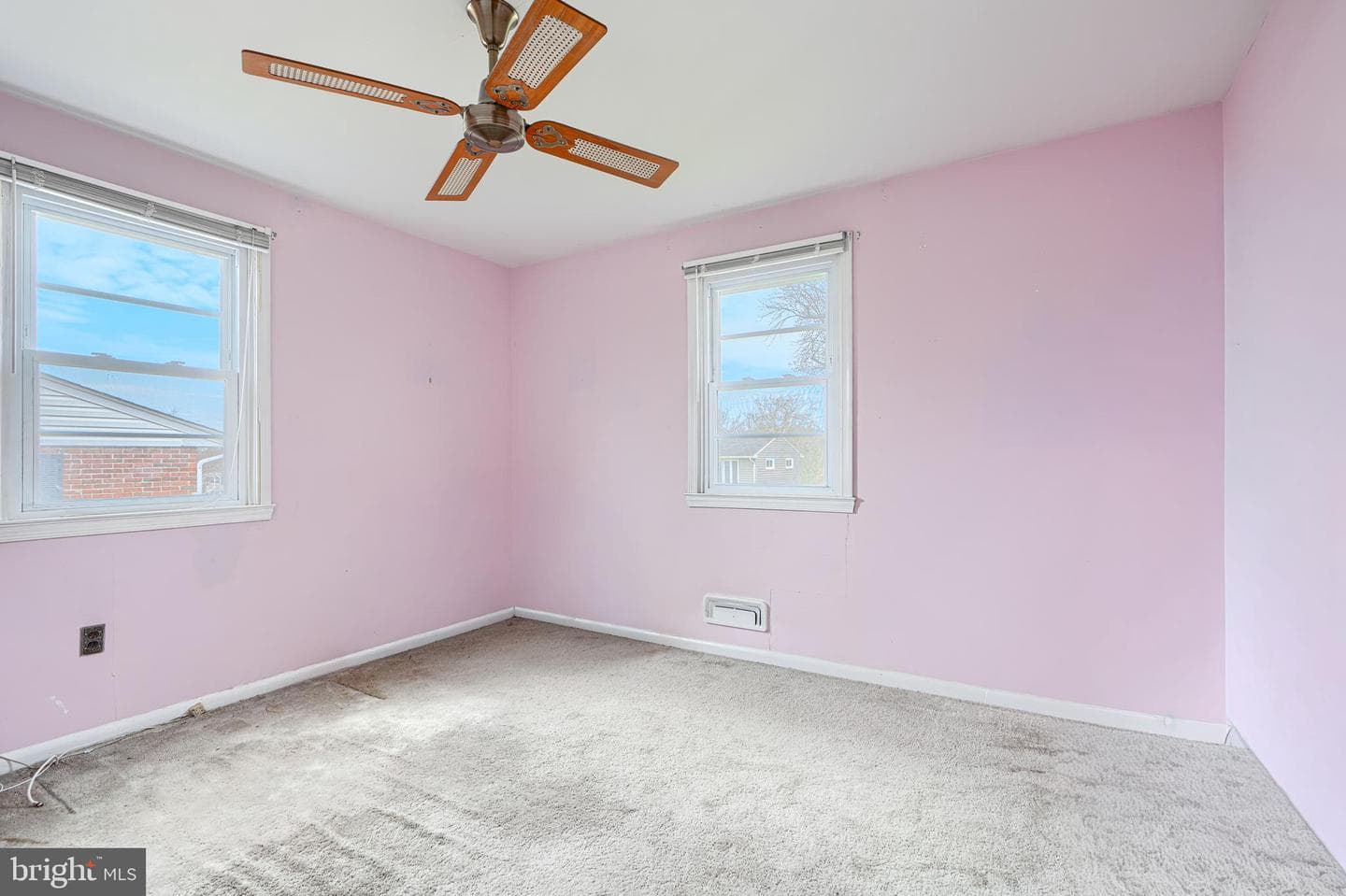 211 Rothwell Drive photo 16