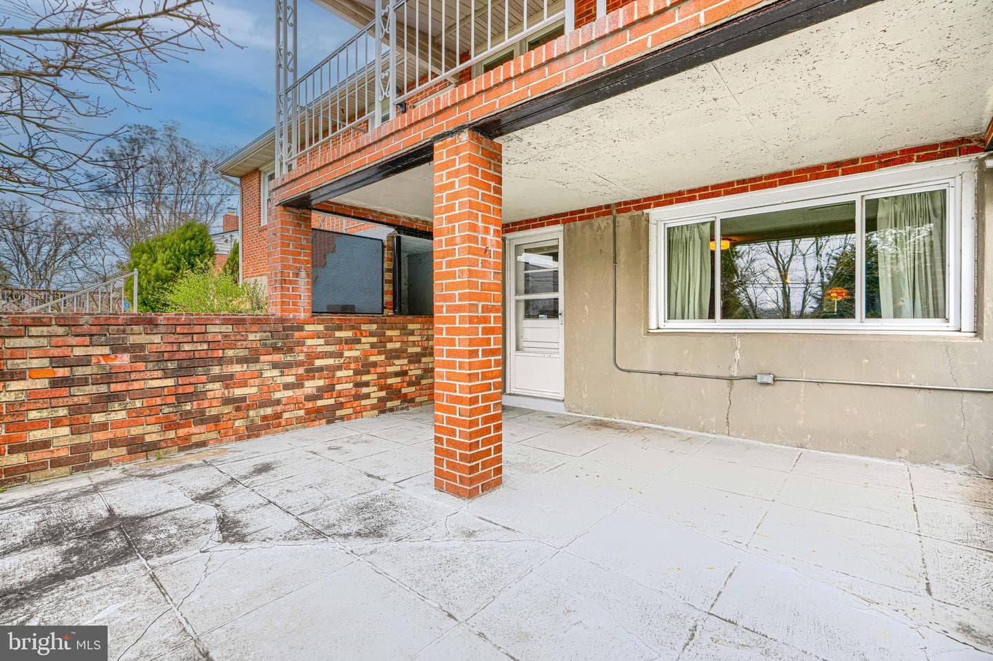 211 Rothwell Drive photo 34