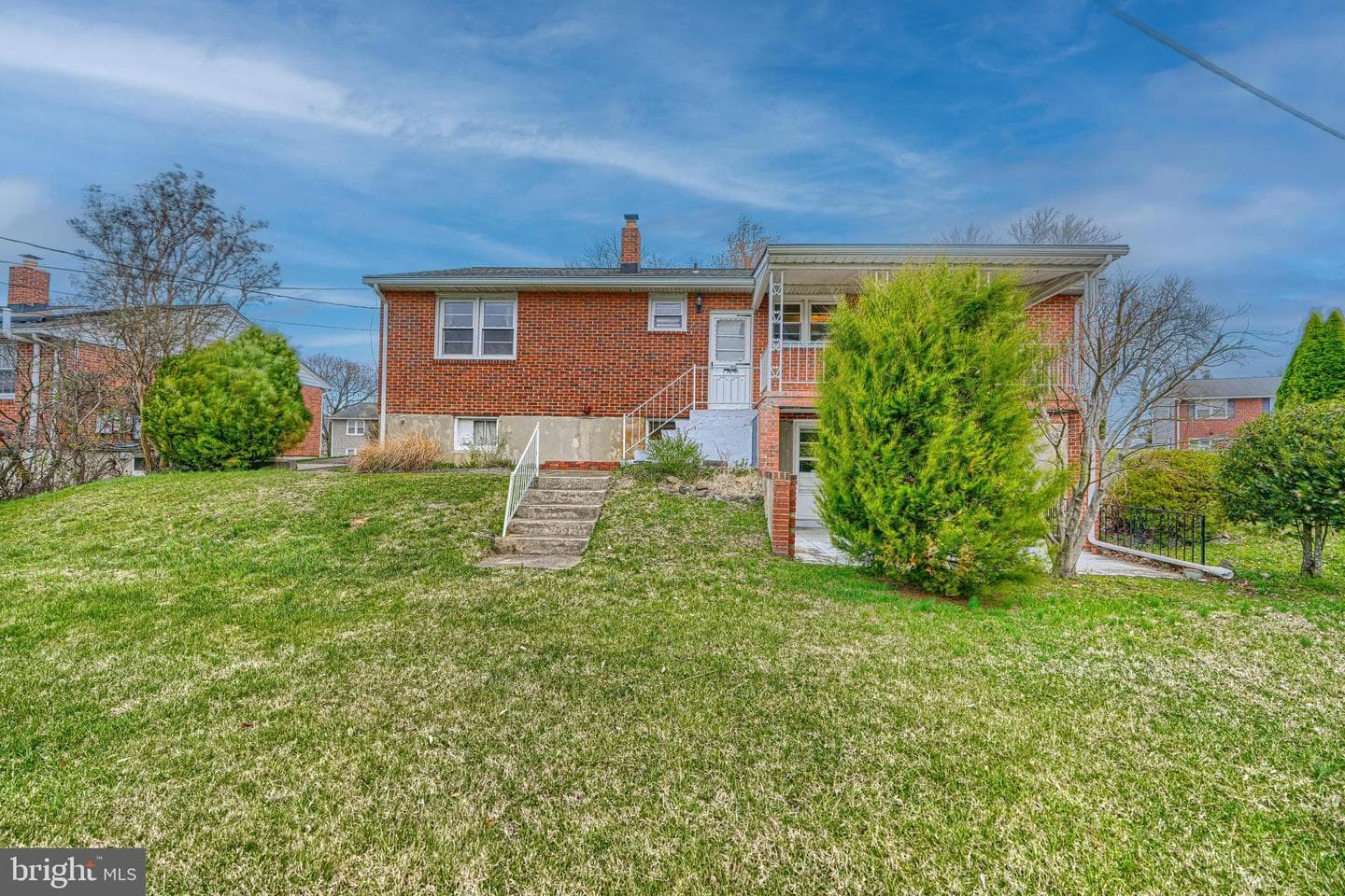 211 Rothwell Drive photo 36