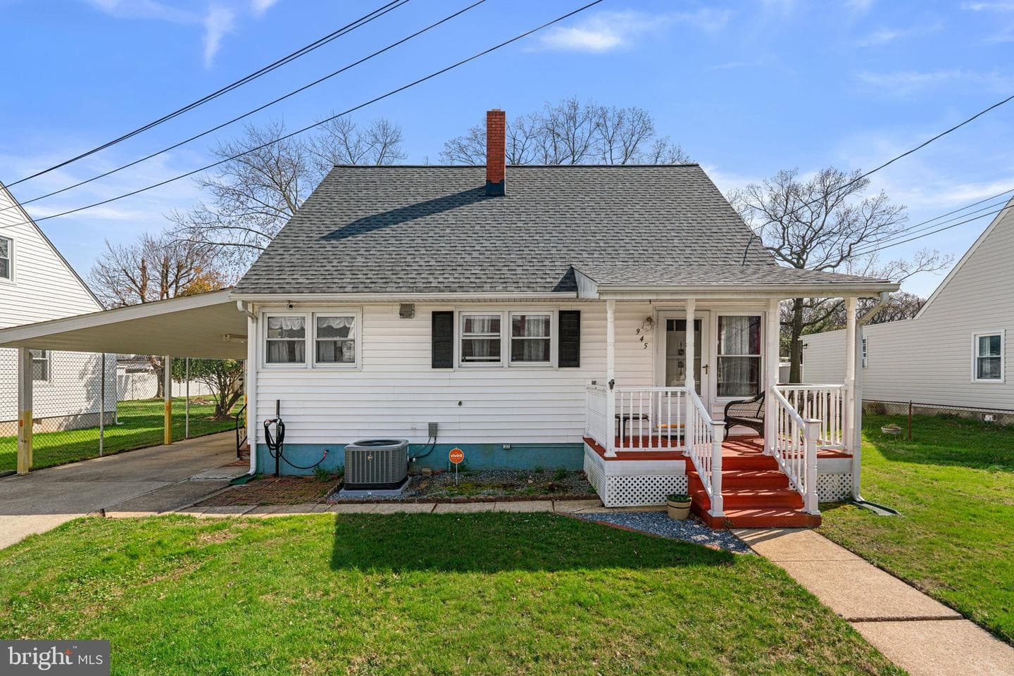 945 Kinwat Avenue photo 1