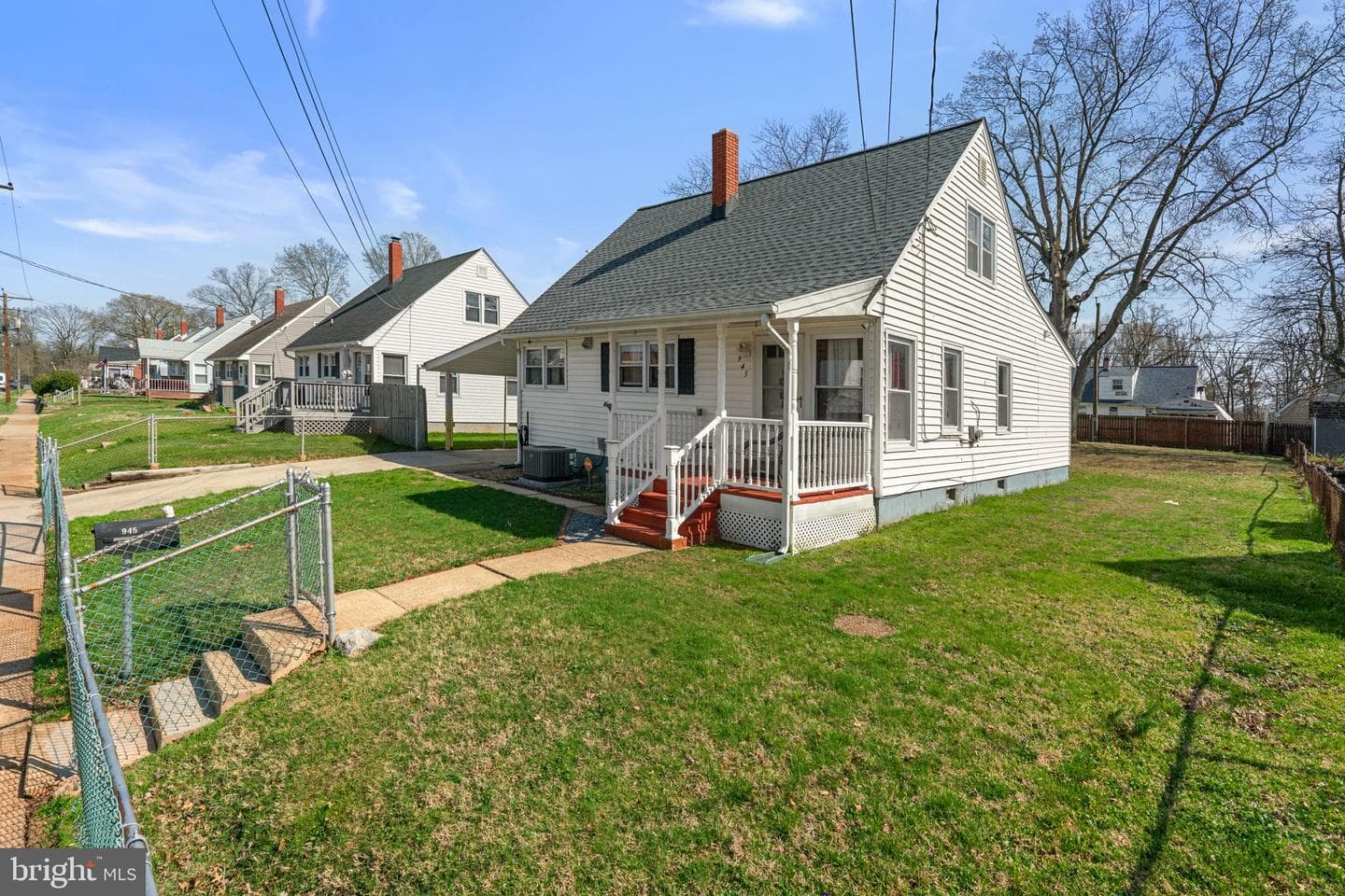 945 Kinwat Avenue photo 3