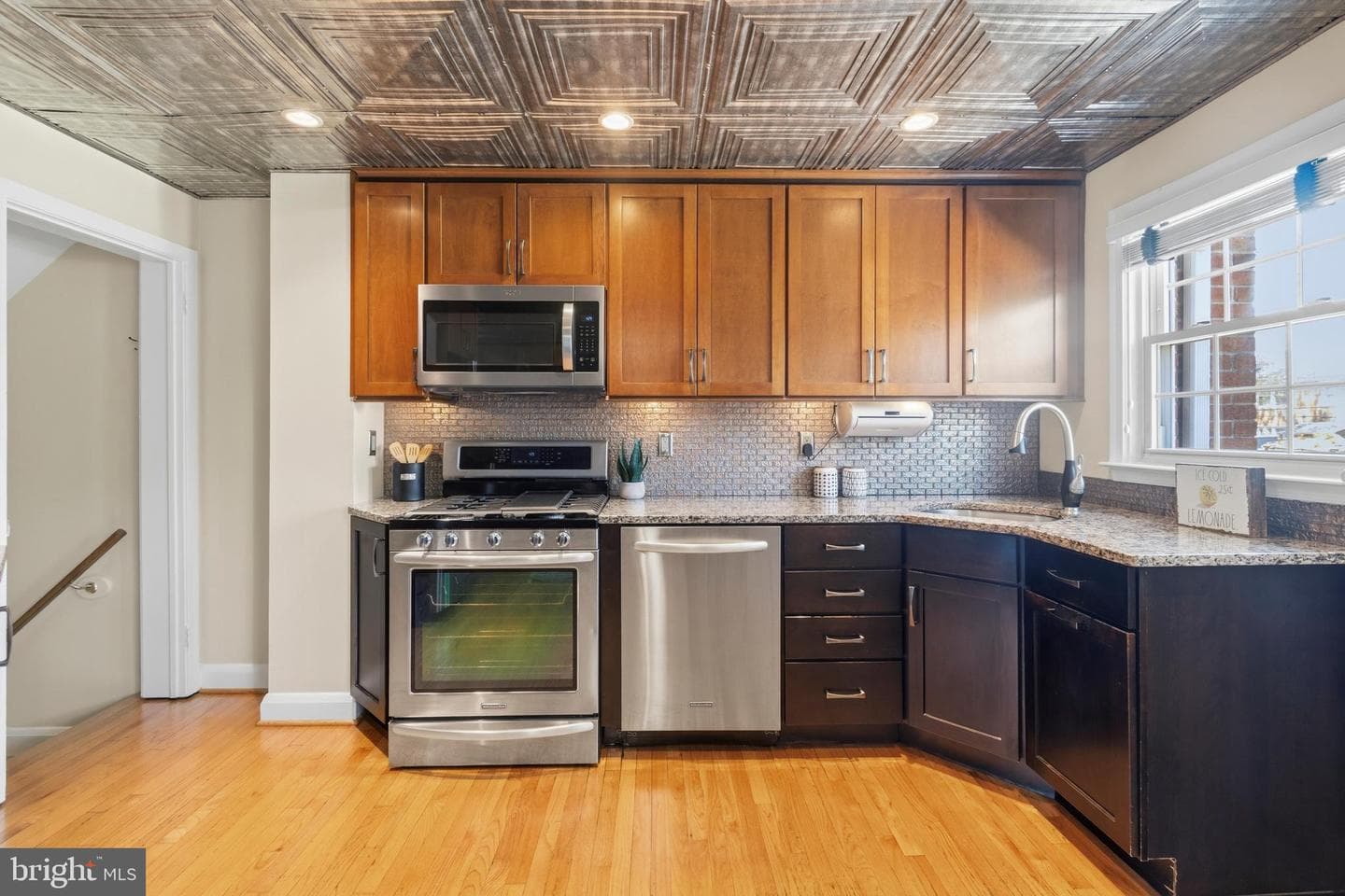 1528 Cottage Lane photo 11