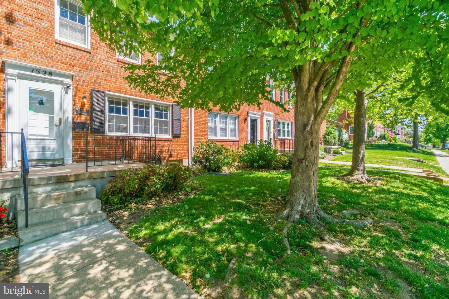 1528 Cottage Lane photo 2