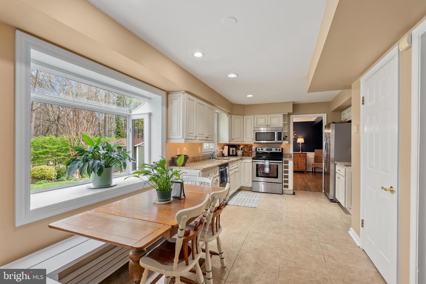 1114 Valewood Road photo 4