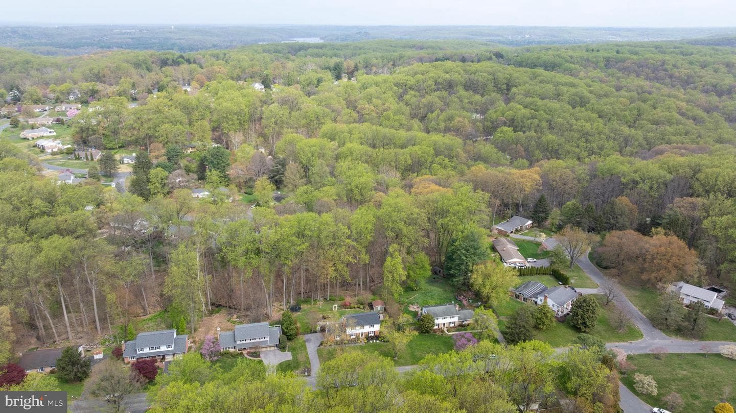 1114 Valewood Road photo 49