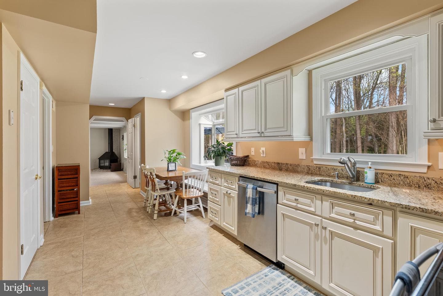 1114 Valewood Road photo 8