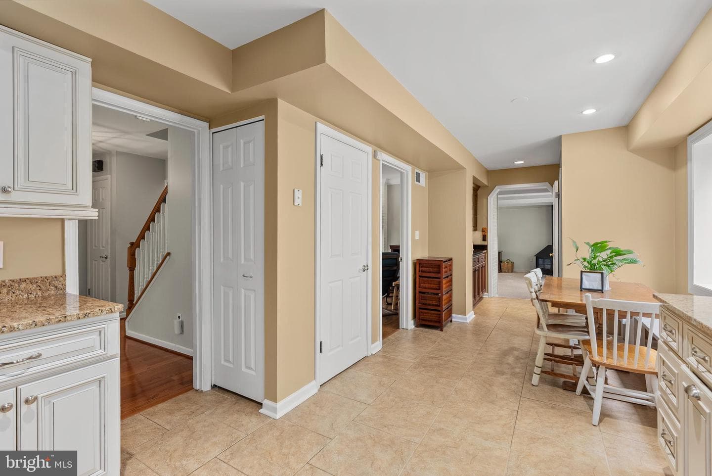 1114 Valewood Road photo 9