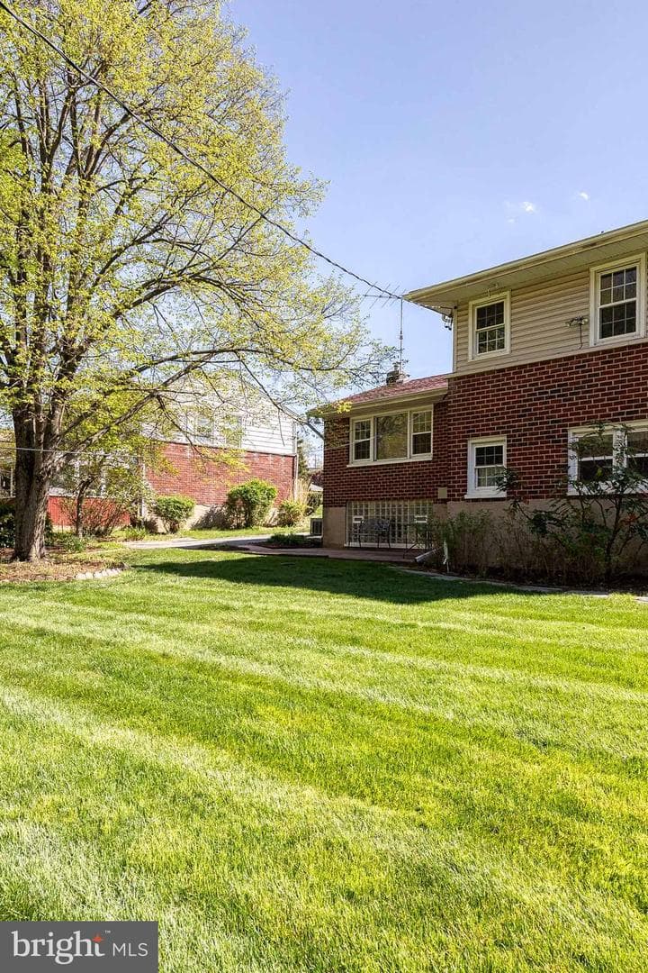 524 Goucher Boulevard photo 31