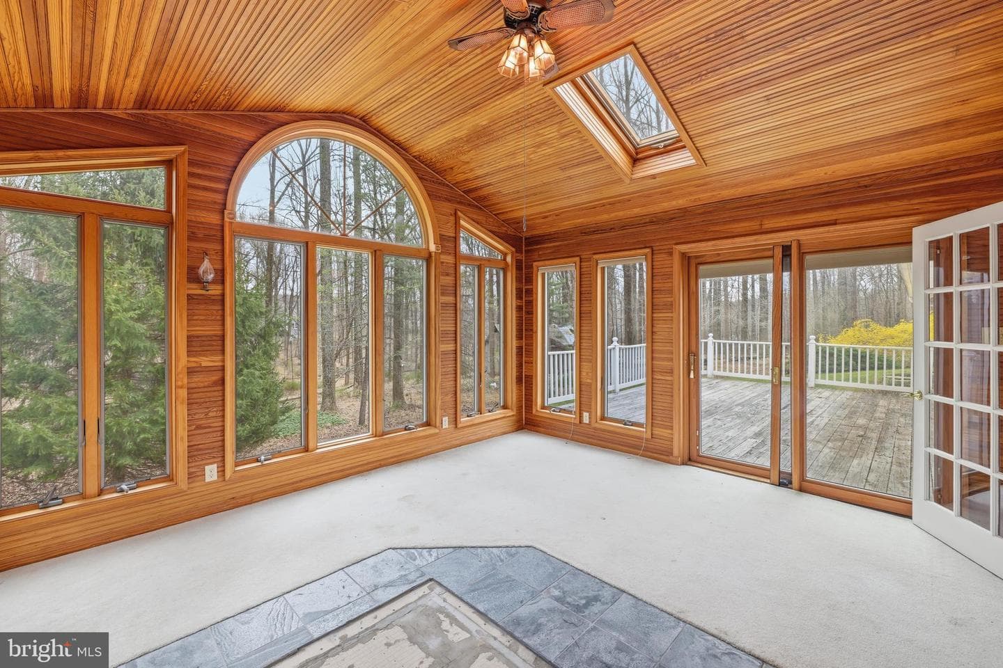 2201 Knox Avenue photo 14