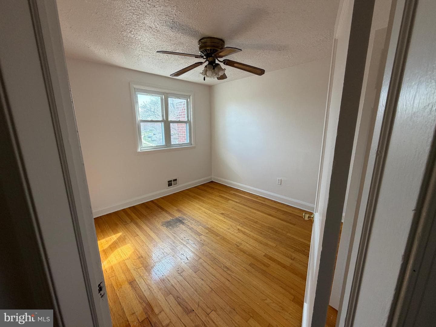 1403 Dartmouth Avenue photo 19