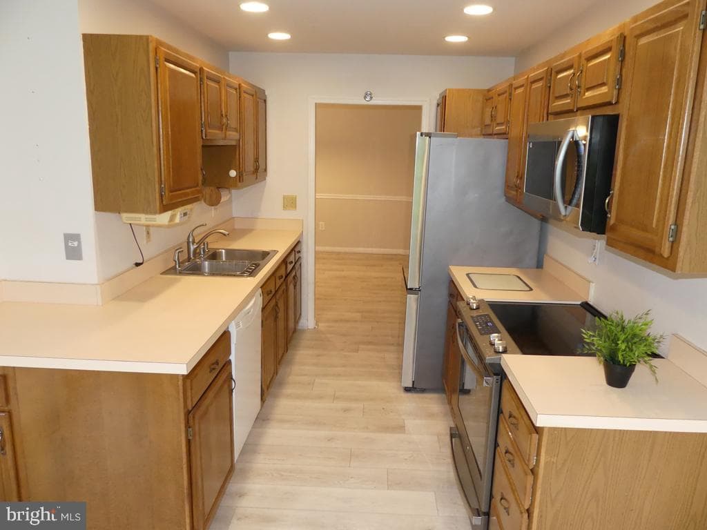 14206 Dove Creek Way #103 photo 2